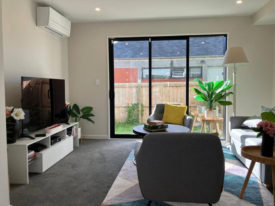 2-Bedroom Ensuite, Close To City, Comfortable, Accessible With Own Parking Christchurch Exterior foto