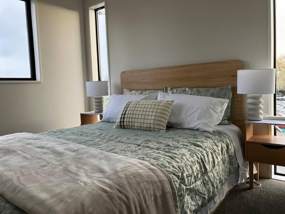 2-Bedroom Ensuite, Close To City, Comfortable, Accessible With Own Parking Christchurch Exterior foto